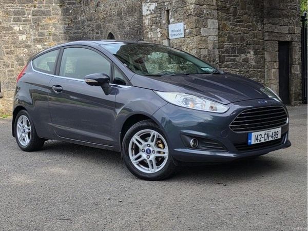 Ford Fiesta Hatchback, Petrol, 2014, Grey