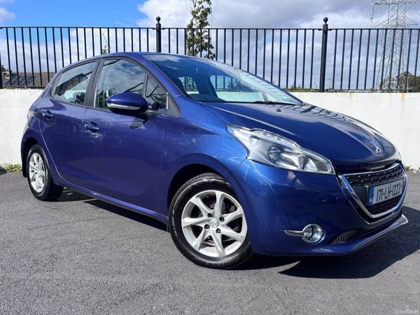 Peugeot 208 Hatchback, Diesel, 2017, Blue