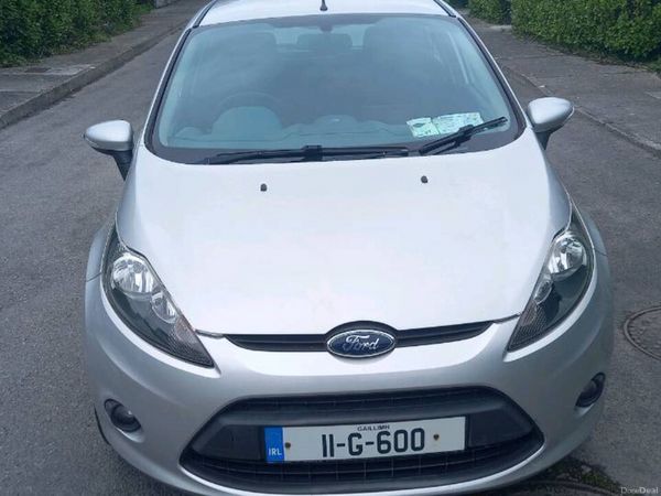 Ford Fiesta Hatchback, Petrol, 2011, Silver