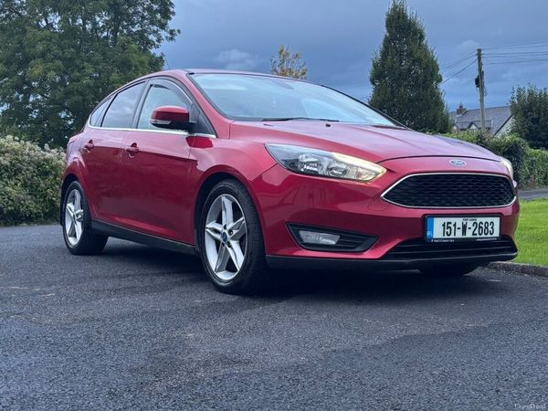 Ford Focus Hatchback, Diesel, 2015, Red