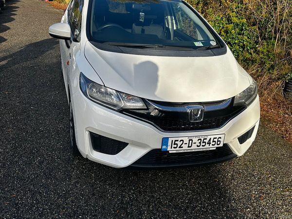 Honda Fit Hatchback, Petrol Hybrid, 2015, White