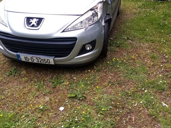 Peugeot 207 Hatchback, Petrol, 2010, Silver