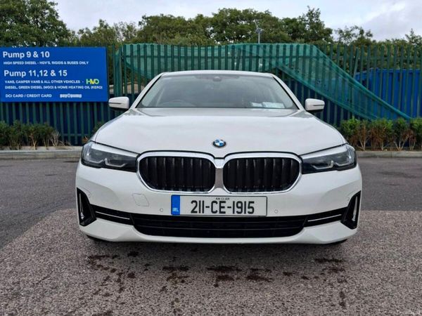 BMW 5-Series Saloon, Petrol Plug-in Hybrid, 2021, White