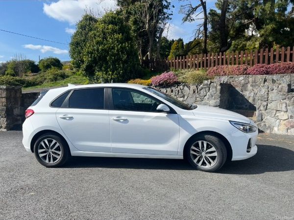 Hyundai i30 Hatchback, Diesel, 2017, White