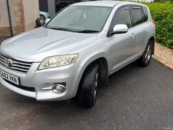 Toyota RAV4 SUV, Diesel, 2012, Silver