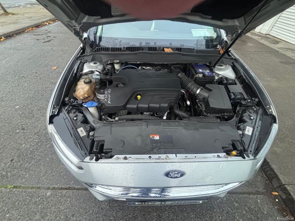 Ford Mondeo Hatchback, Diesel, 2016, Silver