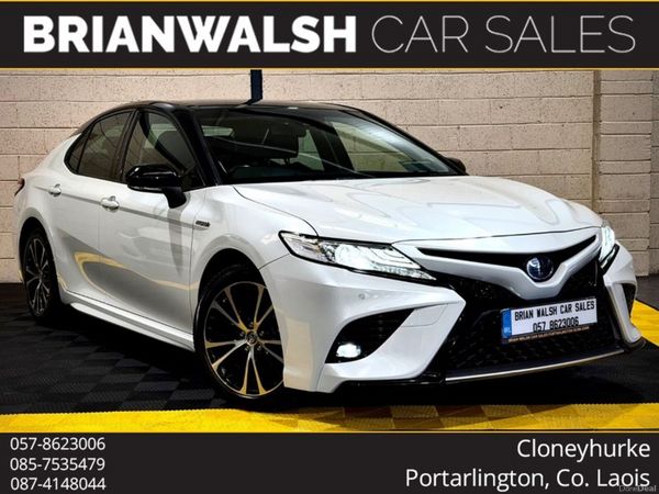 Toyota Camry Saloon, Petrol Hybrid, 2020, White