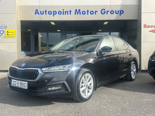 Skoda Octavia Saloon, Diesel, 2022, Black