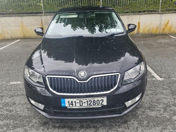 Skoda Octavia Saloon, Diesel, 2014, Black