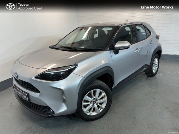 Toyota Yaris Cross Hatchback, Petrol Hybrid, 2023, Silver