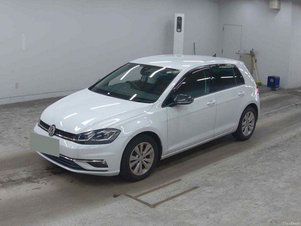 Volkswagen Golf Hatchback, Petrol, 2017, White