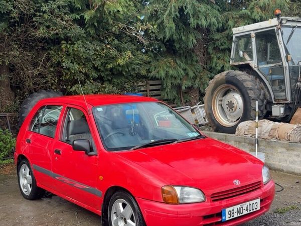 Toyota Starlet Hatchback, Petrol, 1998, Red