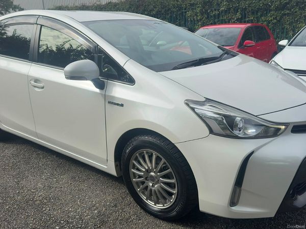 Toyota Prius Estate, Petrol Hybrid, 2016, White