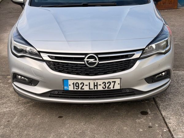 Opel Astra Hatchback, Petrol, 2019, Grey