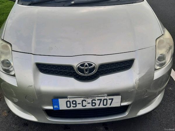 Toyota Auris Hatchback, Petrol, 2009, Silver