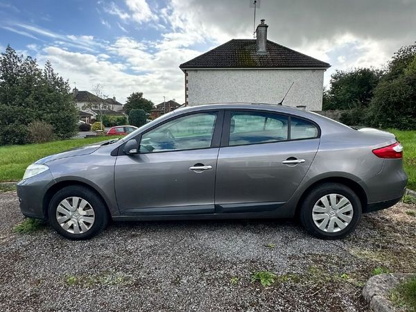Renault Fluence Saloon, Diesel, 2010, Grey