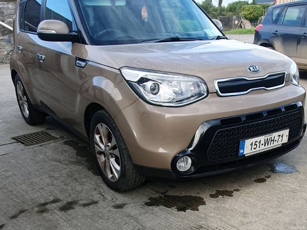 Kia Soul Hatchback, Diesel, 2015, Brown