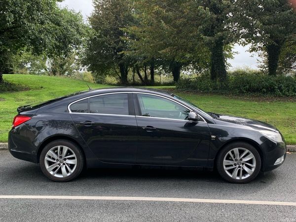 Vauxhall Insignia Hatchback, Diesel, 2012, Black