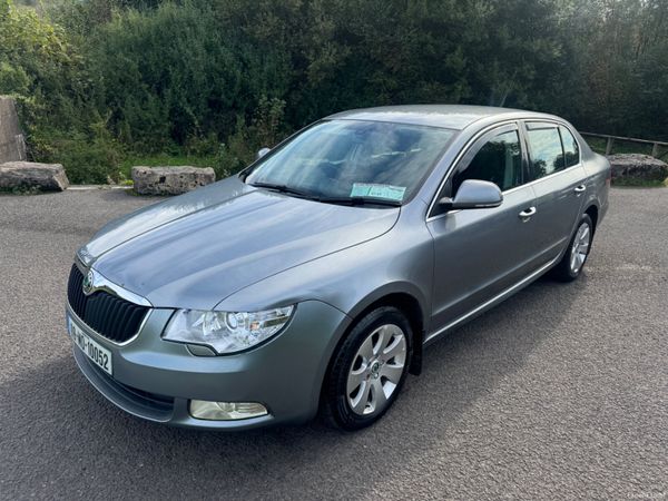 Skoda Superb Hatchback, Diesel, 2009, Grey