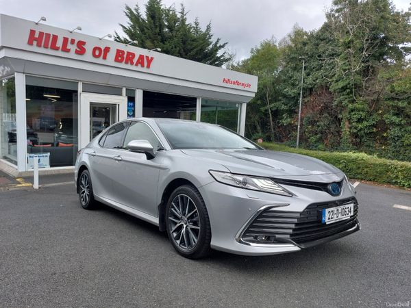 Toyota Camry Saloon, Petrol Hybrid, 2022, Grey