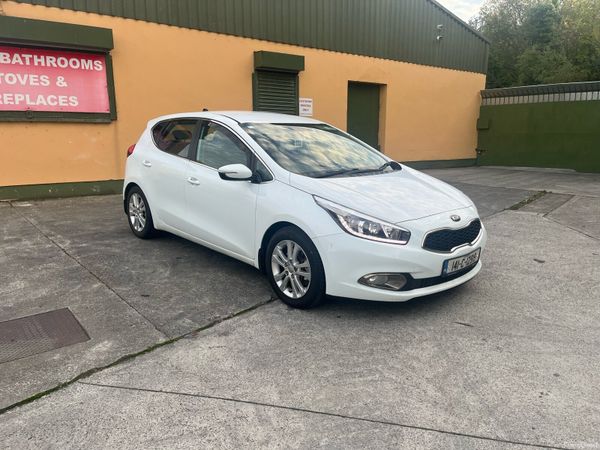 Kia Ceed Hatchback, Diesel, 2014, White