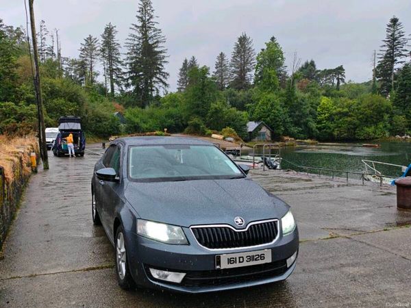 Skoda Octavia Saloon, Diesel, 2016, Grey