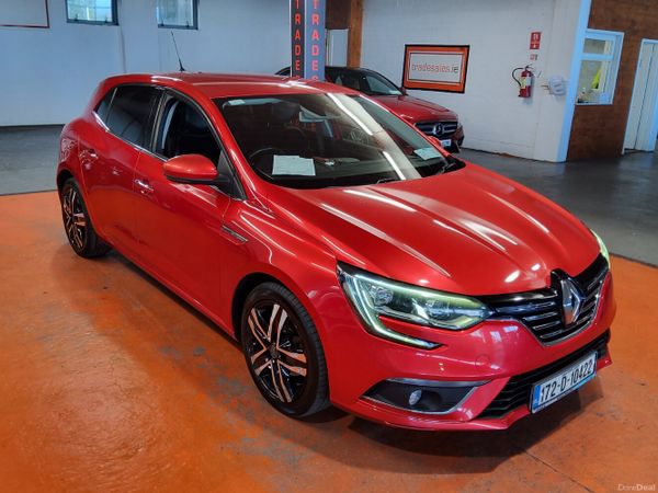 Renault Megane Hatchback, Diesel, 2017, Red