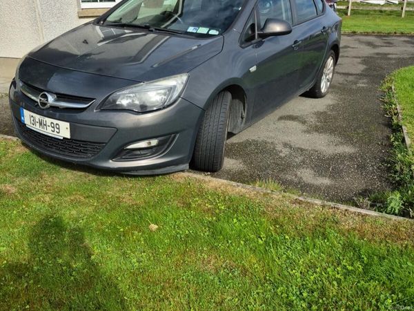 Opel Astra Saloon, Diesel, 2013, Grey