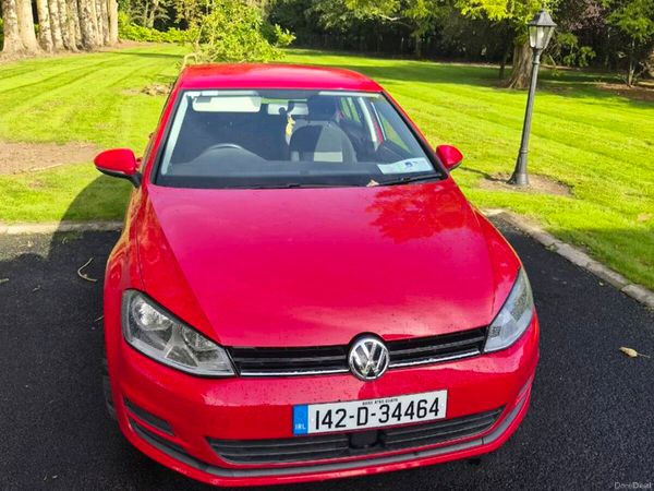 Volkswagen Golf Hatchback, Petrol, 2014, Red