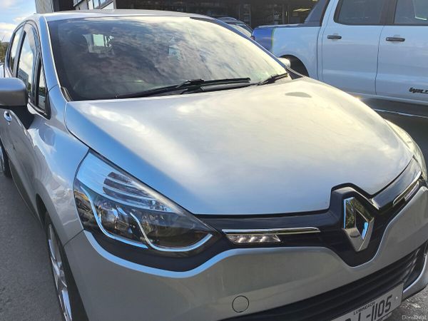 Renault Clio Hatchback, Petrol, 2014, Silver