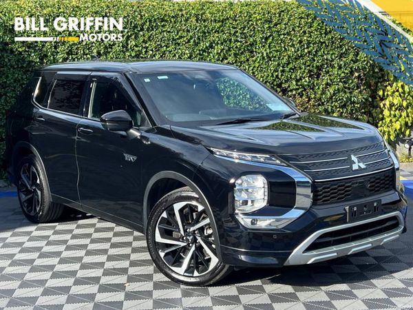 Mitsubishi Outlander SUV, Petrol Hybrid, 2022, Black
