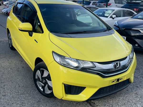 Honda Fit Hatchback, Petrol Hybrid, 2015, Yellow