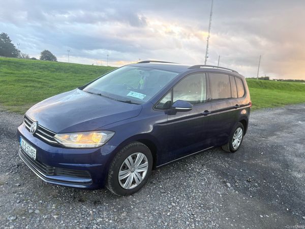 Volkswagen Touran MPV, Diesel, 2017, Blue