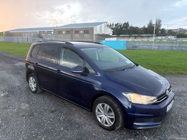 Volkswagen Touran MPV, Diesel, 2017, Blue