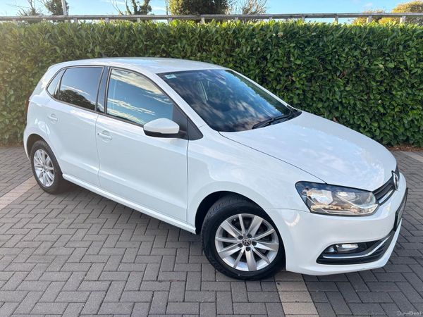Volkswagen Polo Hatchback, Petrol, 2015, White