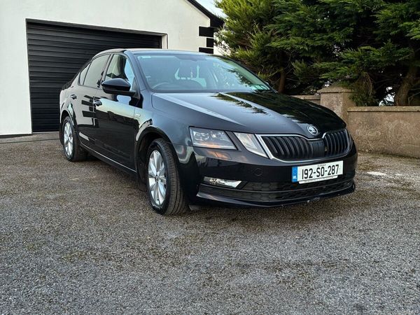 Skoda Octavia Saloon, Diesel, 2019, Black