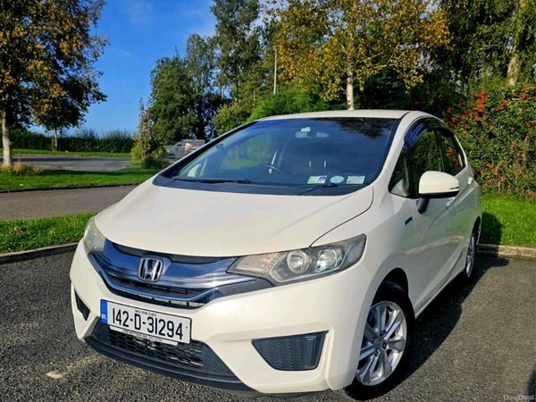 Honda Fit Hatchback, Petrol Hybrid, 2014, White