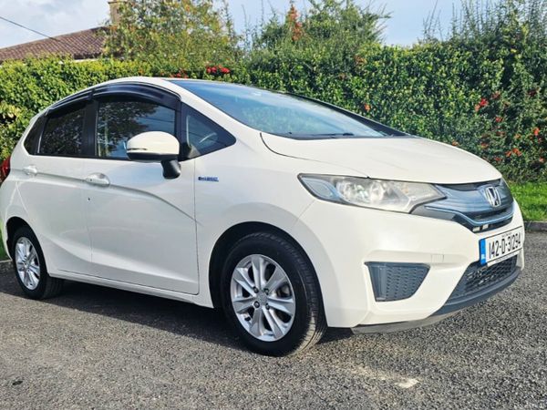 Honda Fit Hatchback, Petrol Hybrid, 2014, White