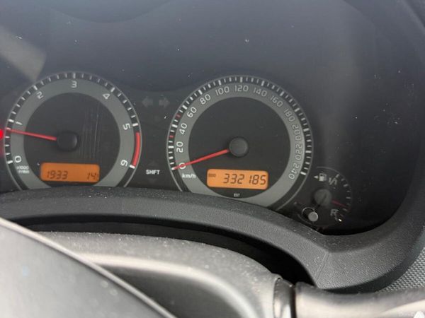 Toyota Auris Hatchback, Diesel, 2011, White