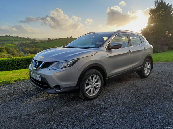 Nissan Qashqai Hatchback, Diesel, 2016, Silver