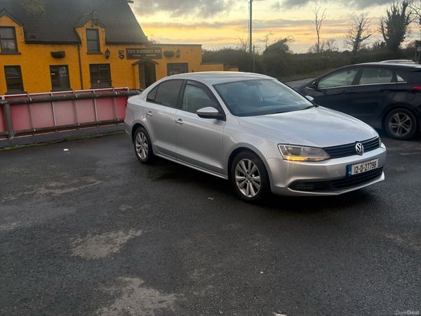 Volkswagen Jetta Saloon, Diesel, 2012, Silver