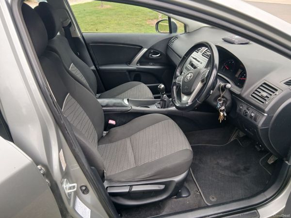 Toyota Avensis Saloon, Diesel, 2014, Grey