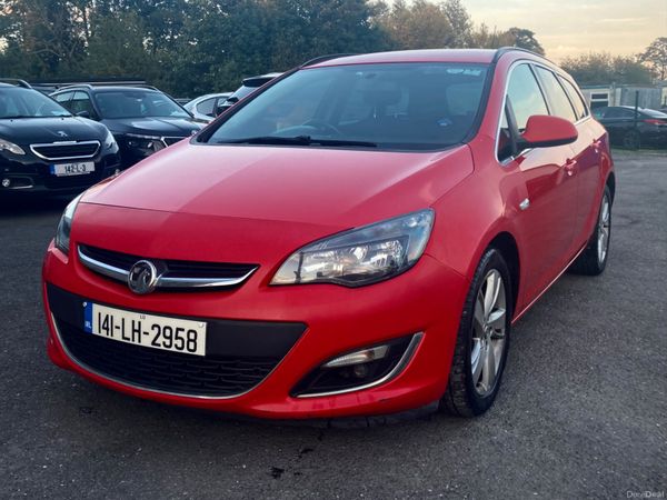 Opel Astra Estate, Diesel, 2014, Red