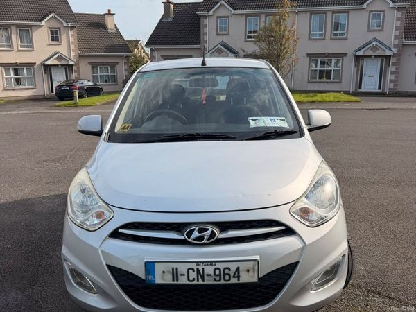 Hyundai i10 Hatchback, Petrol, 2011, Silver