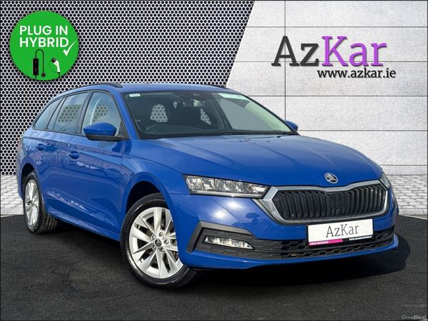 Skoda Octavia Saloon, Petrol Plug-in Hybrid, 2023, Blue