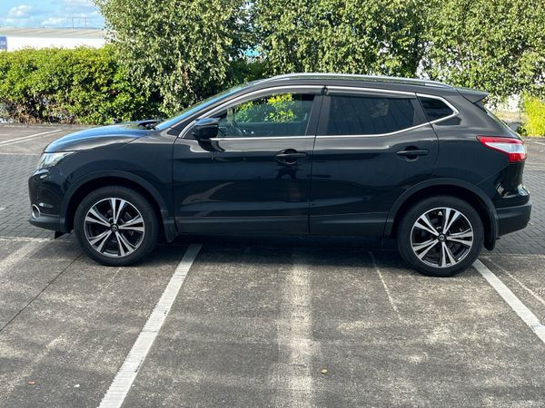 Nissan Qashqai Hatchback, Petrol, 2016, Black
