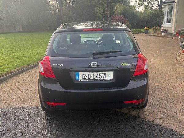 Kia Ceed Hatchback, Diesel, 2012, Black