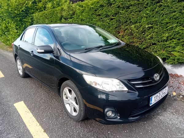 Toyota Corolla Saloon, Diesel, 2013, Black