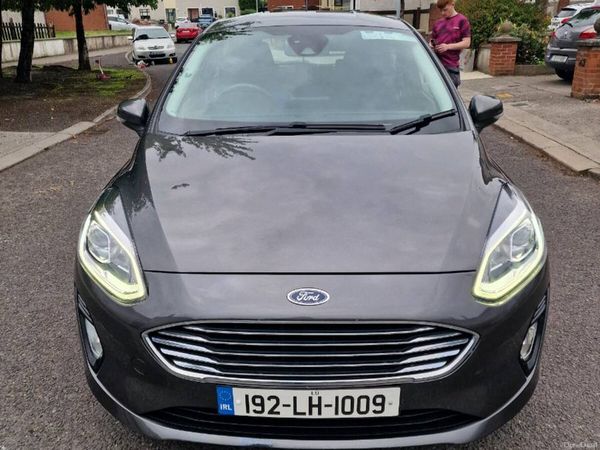 Ford Fiesta Hatchback, Petrol, 2019, Grey