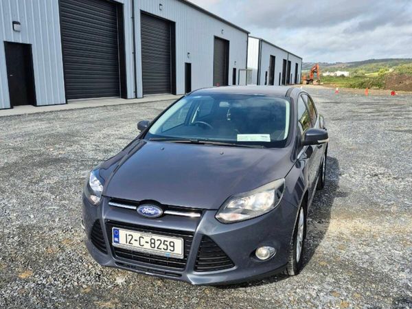 Ford Focus Saloon, Diesel, 2012, Blue